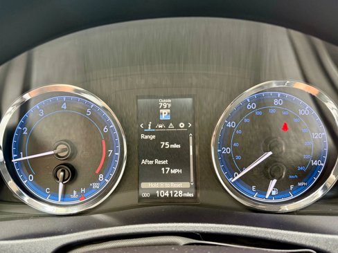 Used 2018 Toyota Corolla SE image 15