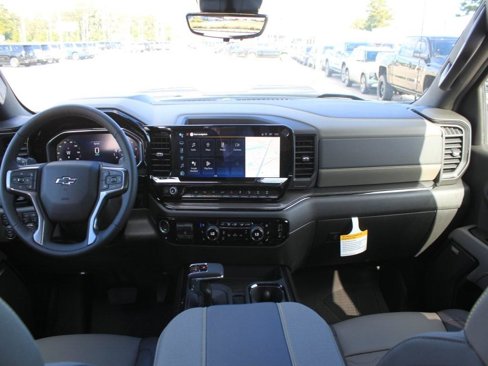 New 2026 Chevrolet Silverado 1500 ZR2 image 10