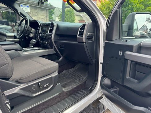 Used 2016 Ford F150 XLT w/ Equipment Group 302A Luxury image 29