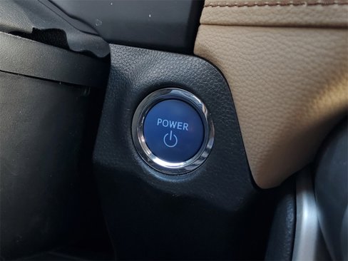 Used 2022 Toyota RAV4 XLE image 19