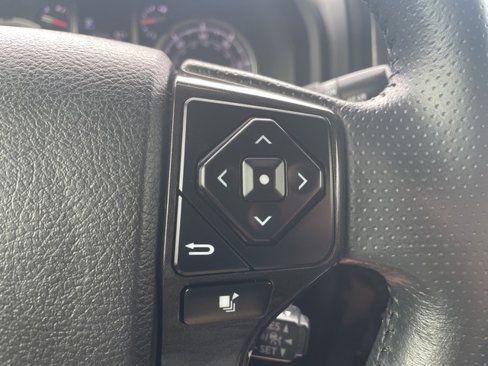 Used 2022 Toyota 4Runner TRD Off-Road image 23