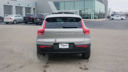 New 2025 Volvo XC40 B5 Ultra w/ Climate Package image 32