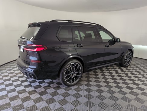 New 2026 BMW X7 M60i image 7