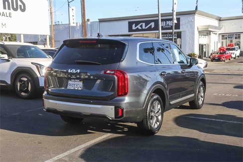 Used 2024 Kia Telluride LX image 10