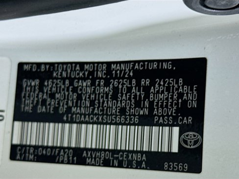 Used 2025 Toyota Camry LE image 12