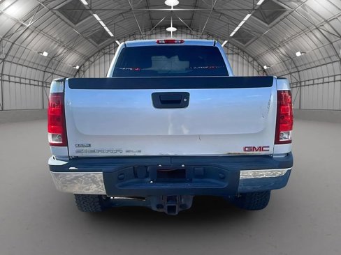 Used 2012 GMC Sierra 2500 SLE w/ SLE Preferred Package image 4