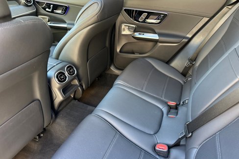 Used 2024 Mercedes-Benz GLC 300 image 12