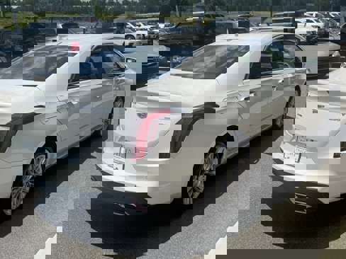 Used 2022 Cadillac CT4 Premium Luxury image 6