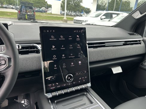 New 2026 GMC Sierra EV Elevation image 15