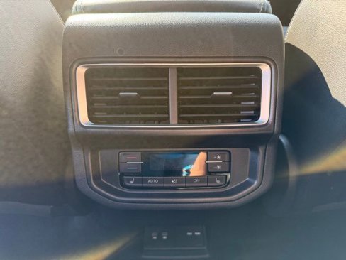 Certified 2025 Volkswagen Atlas SEL Premium R-Line image 27