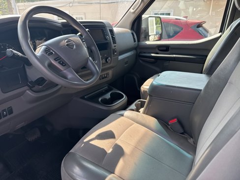 Used 2021 Nissan NV 3500 SV image 13