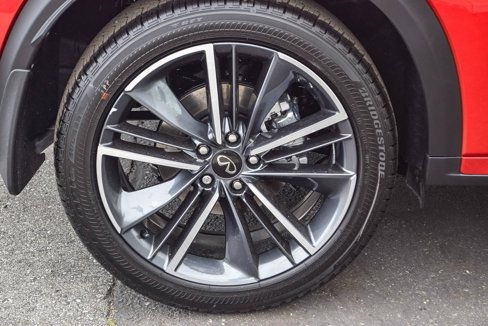 Used 2024 INFINITI QX55 Essential image 9
