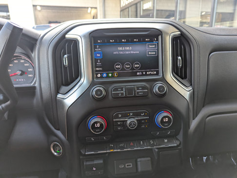 Used 2020 Chevrolet Silverado 2500 LT w/ Texas Edition image 18