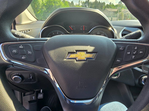 Used 2018 Chevrolet Cruze LT w/ Convenience Package image 16
