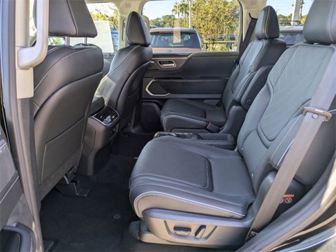 New 2025 INFINITI QX80 Luxe image 15