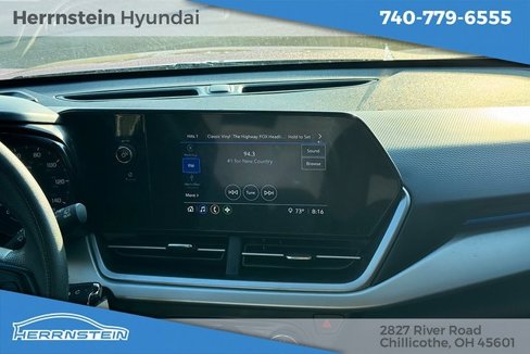 Used 2025 Chevrolet Trax LS w/ LS Convenience Package image 10