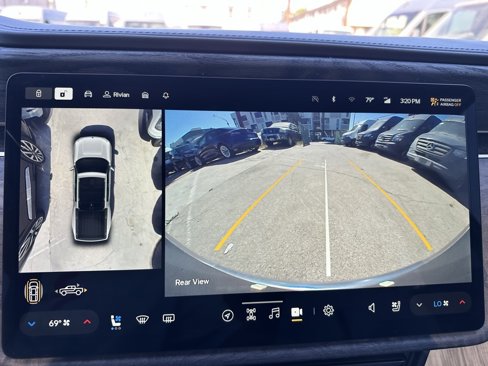Used 2023 Rivian R1T Adventure image 19