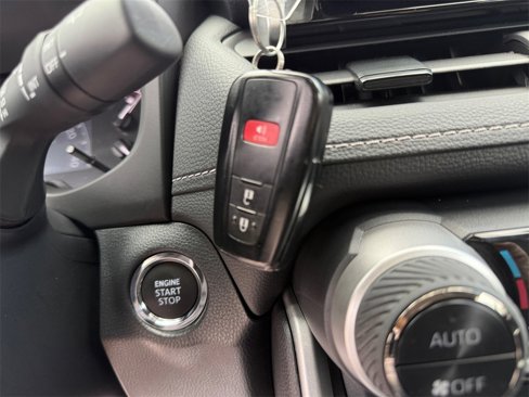 Used 2024 Toyota RAV4 XLE image 31