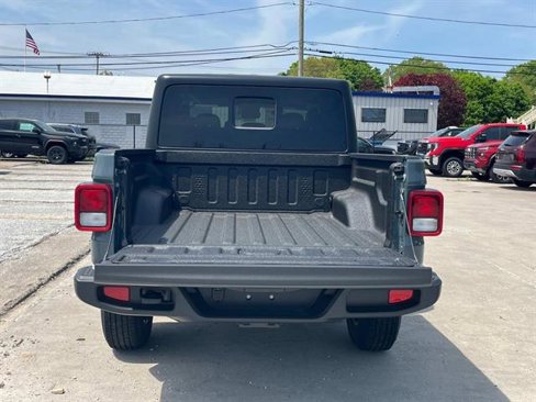 New 2025 Jeep Gladiator Sport image 4