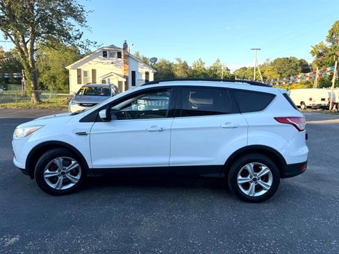 Used 2016 Ford Escape SE w/ Equipment Group 201A image 9