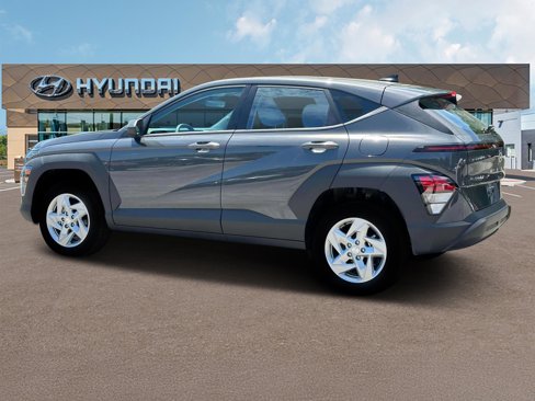 New 2025 Hyundai Kona SE image 4