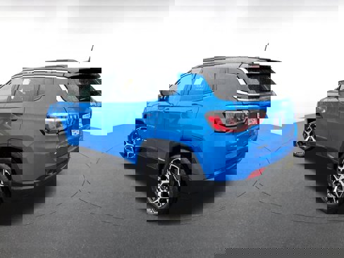 Used 2025 Jeep Compass Limited image 5
