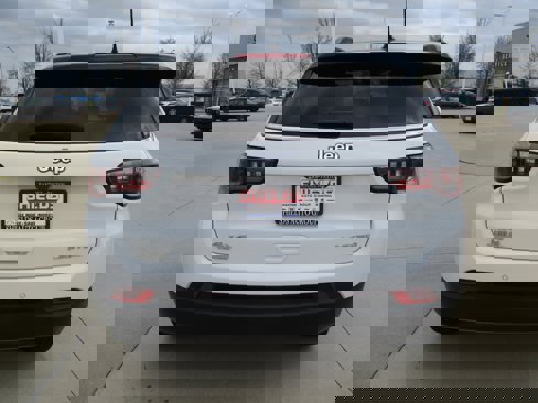 Used 2024 Jeep Compass Limited image 5