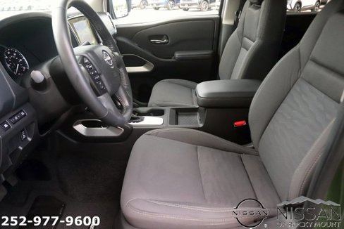 Used 2024 Nissan Frontier SV w/ SV Convenience Package image 12