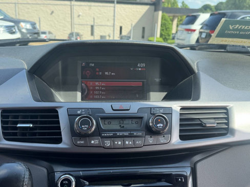 Used 2015 Honda Odyssey Touring image 19