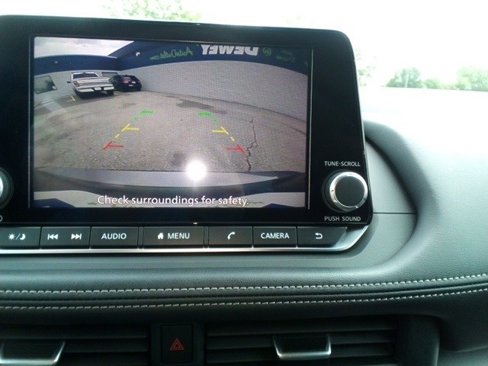 Used 2024 Nissan Rogue SV image 22