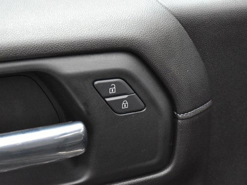 Used 2022 Chevrolet Silverado 1500 RST image 10