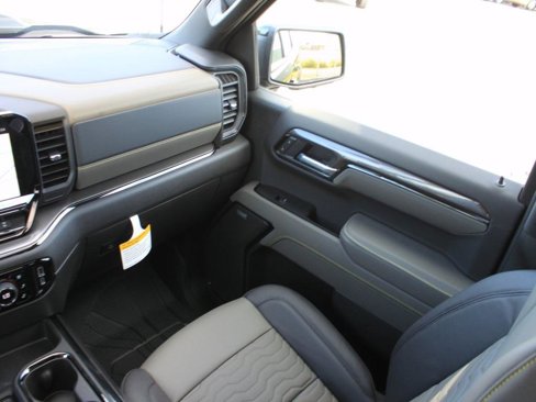 New 2026 Chevrolet Silverado 1500 ZR2 image 8
