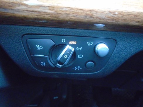 Used 2023 Audi Q5 2.0T Prestige image 21