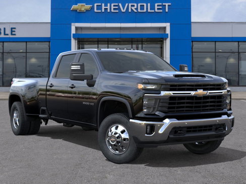 New 2025 Chevrolet Silverado 3500 LT w/ All Star Edition image 7