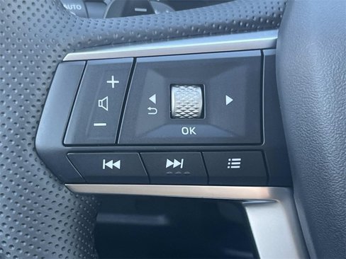 New 2025 Mitsubishi Outlander SE image 26