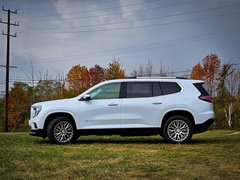 New 2026 GMC Acadia Denali w/ Super Cruise Package image 7