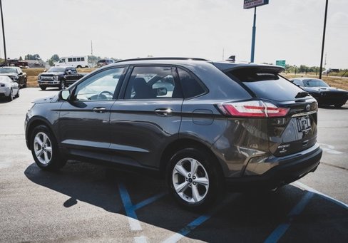 Used 2020 Ford Edge SE image 24