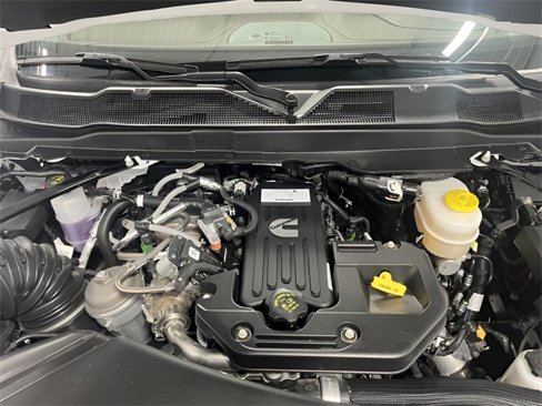 Used 2025 RAM 3500 Longhorn image 32