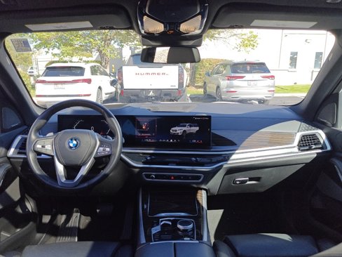 Used 2025 BMW X5 xDrive50e image 23