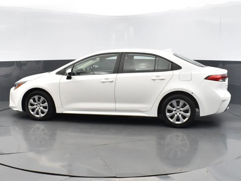 Used 2022 Toyota Corolla LE image 35