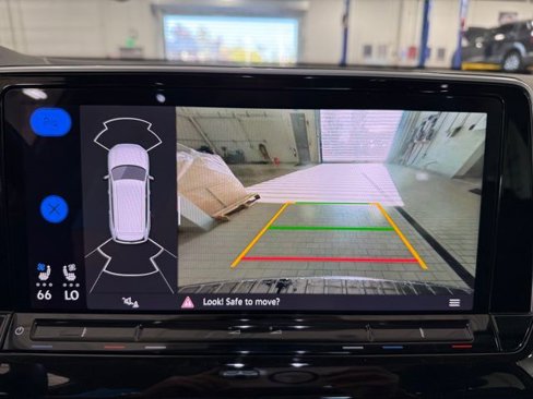 Certified 2025 Volkswagen Atlas SEL image 17