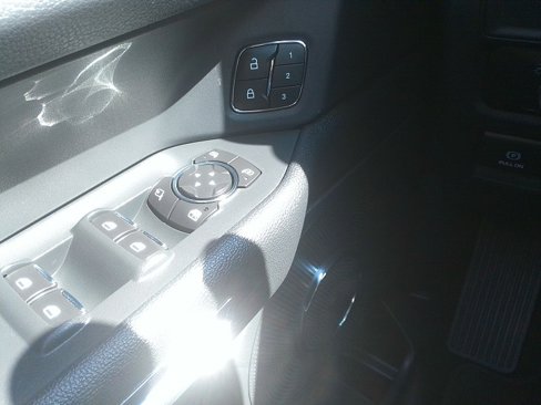 Used 2022 Ford Expedition Limited image 6