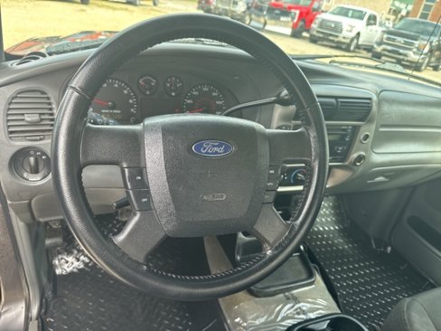 Used 2011 Ford Ranger XLT image 11