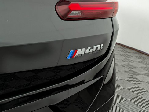 New 2025 BMW X4 M40i image 6