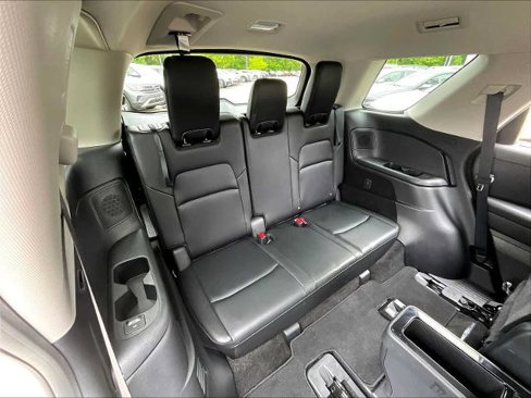 Certified 2024 Nissan Pathfinder SL w/ SL Premium Package image 17
