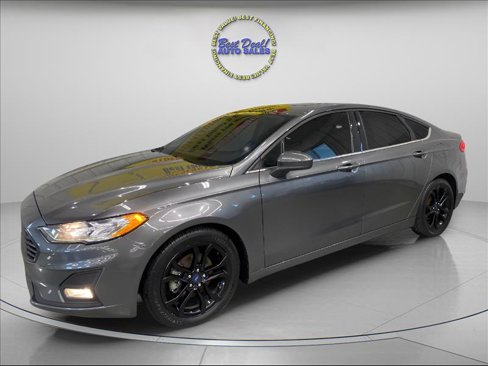 Used 2020 Ford Fusion SE w/ Equipment Group 151A image 1