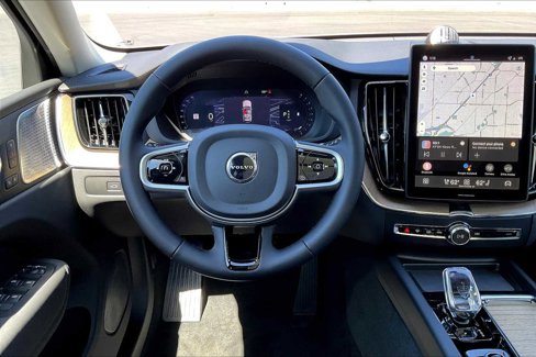 New 2026 Volvo XC60 B5 Ultra w/ Climate Package image 15
