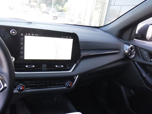 Used 2025 Chevrolet Equinox LT w/ Convenience Package II image 19