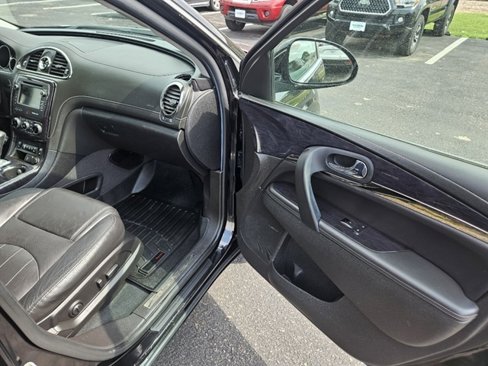 Used 2016 Buick Enclave Leather image 16