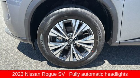 Used 2023 Nissan Rogue SV image 10